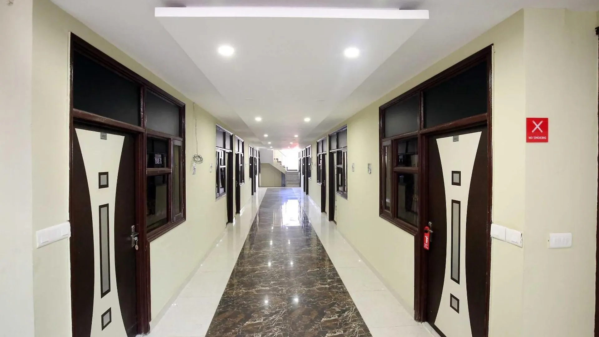 Hotel O Alpine 4*, Chandigarh